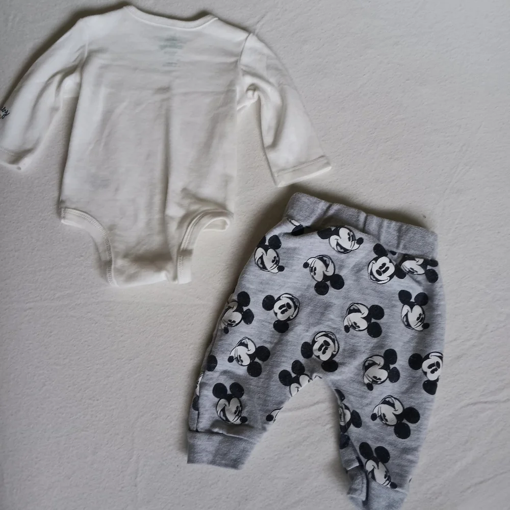 Disney Mickey Mouse White and Gray Kids Matching Set 0-3M and 3/6M